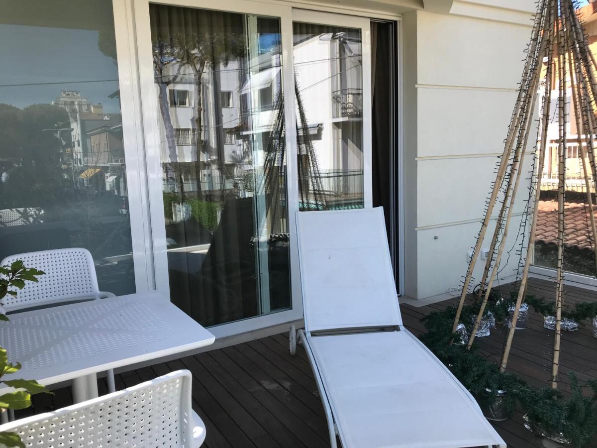 Hotel Villa Hermosa Riccione Exteriör bild
